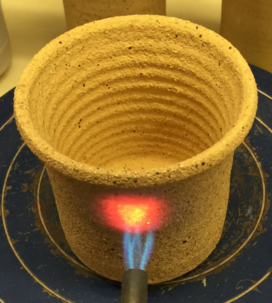 A flameware clay gets flamed