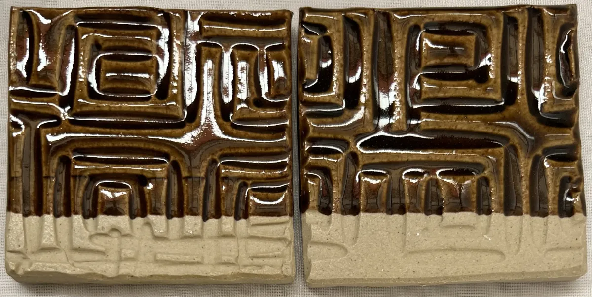 Simple example of color-variation-by-thickness in a honey glaze