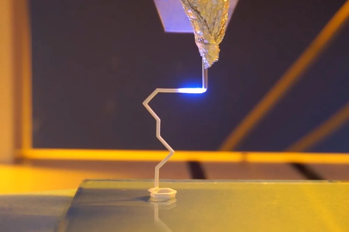 3D printing a clay paste that instantaneously cures upon extrusion