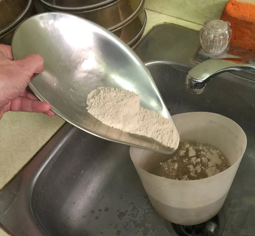 Making a thin slurry of EPK