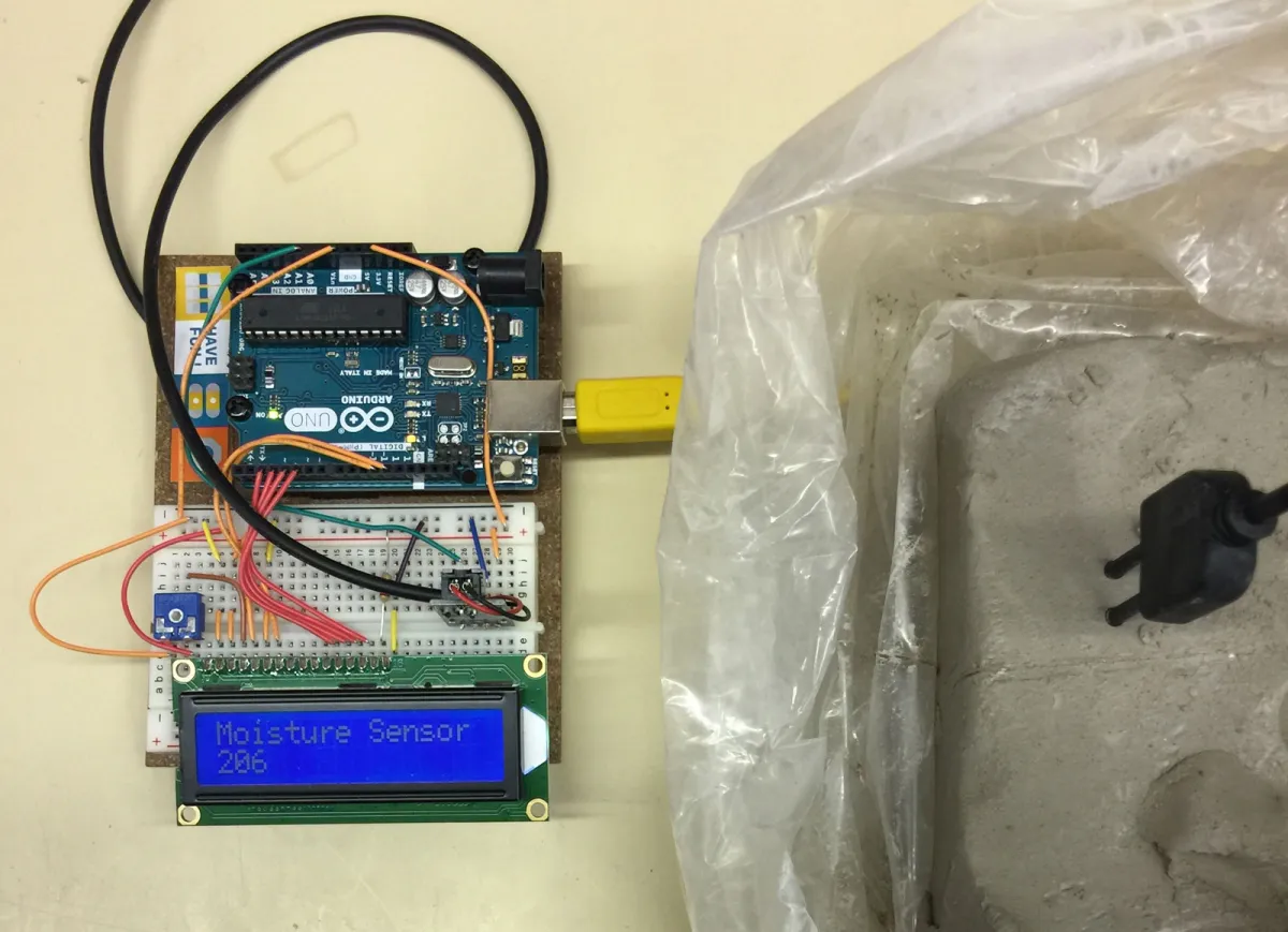 A home made moisture sensor for pugged clay