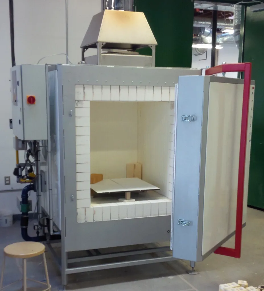 Automatic gas kiln