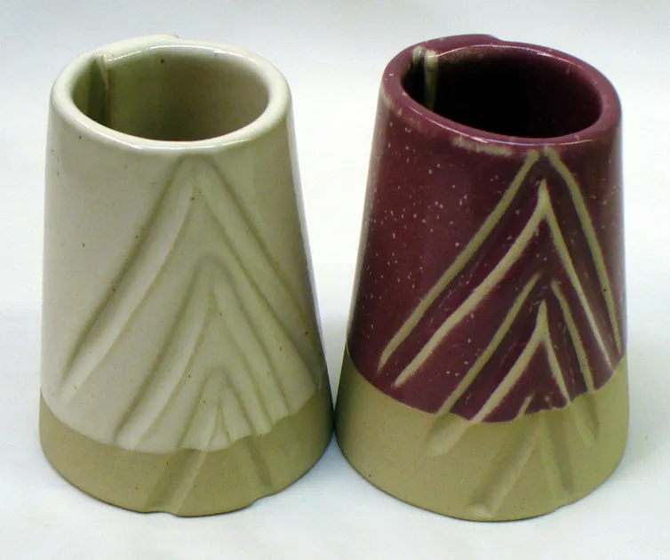 Red chrome tin stained glaze